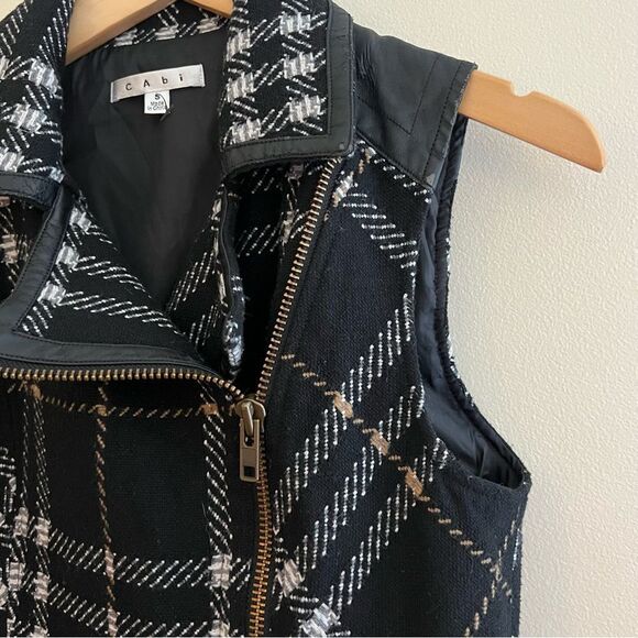 CAbi Black Grid Plaid Wool
Blend Full Zip Moto Vest Size S - Picture 5 of 13